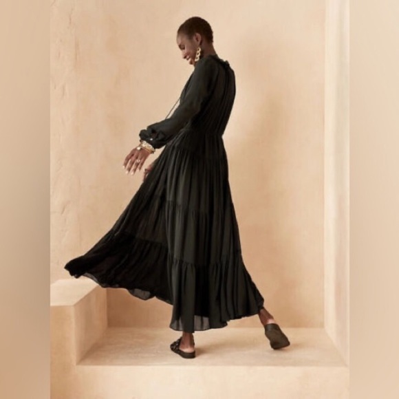 NWT! BANANA REPUBLIC BLACK TIERED MAXI DRESS - Multiple Sizes - Picture 4 of 5